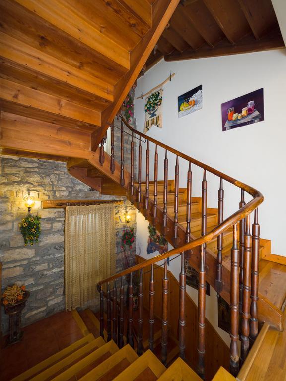 Hostal Pirineos Sarvisé Екстериор снимка